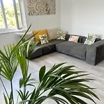 Padre Dante Free Parking And Starlink High Speed Internet Apartman