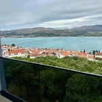 Padre Dante Free Parking And Starlink High Speed Internet * Trogir