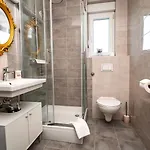 Padre Dante Free Parking And Starlink High Speed Internet Apartman Trogir