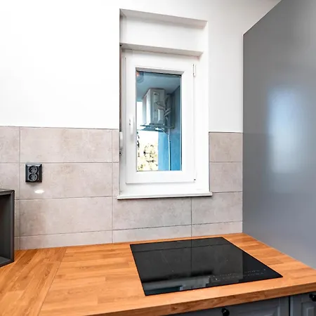 Padre Dante Free Parking Trogir