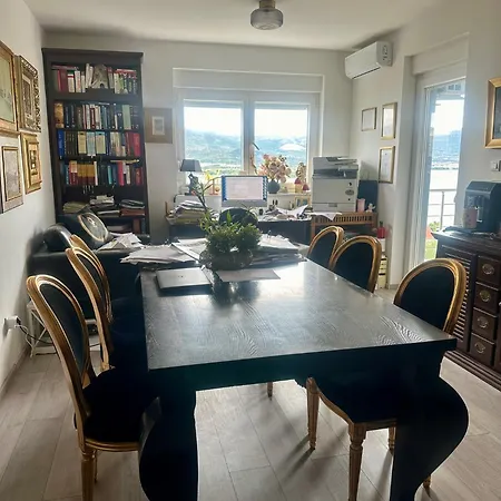 Padre Dante Free Parking *