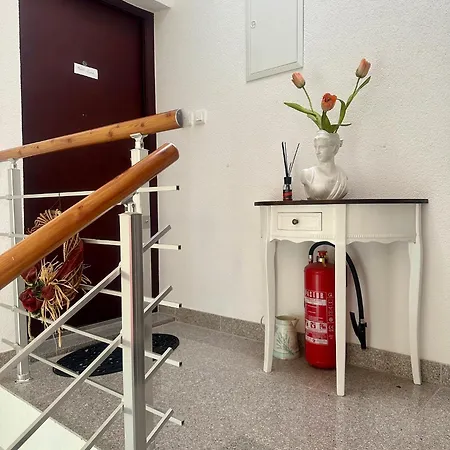 Apartment Padre Dante Free Parking And Starlink High Speed Internet Trogir