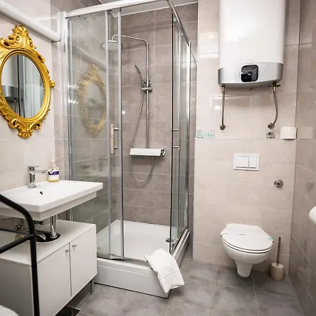 Padre Dante Free Parking And Starlink High Speed Internet * Trogir