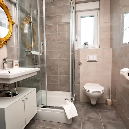 Padre Dante Free Parking And Starlink High Speed Internet Apartment Trogir