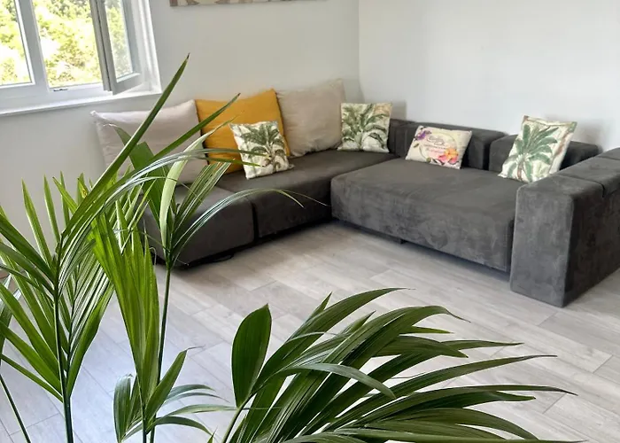 Padre Dante Free Parking And Starlink High Speed Internet Appartement