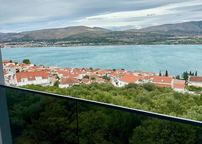 Padre Dante Free Parking And Starlink High Speed Internet * Trogir