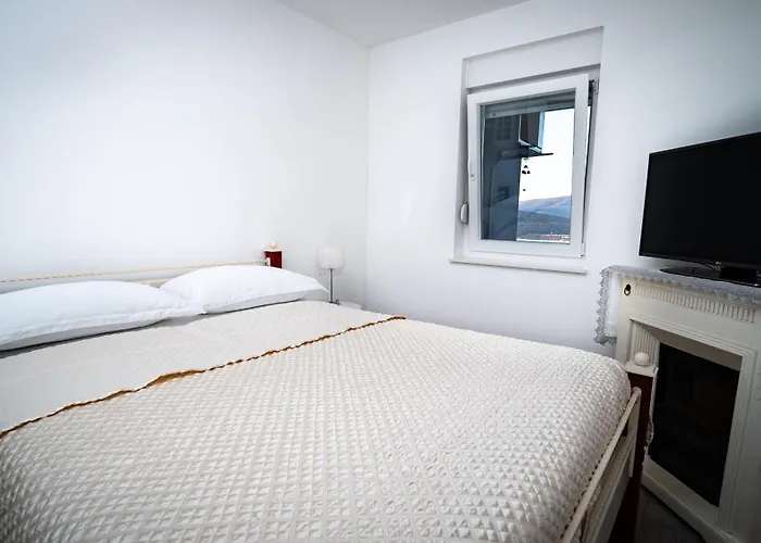 Appartement Padre Dante Free Parking And Starlink High Speed Internet Trogir